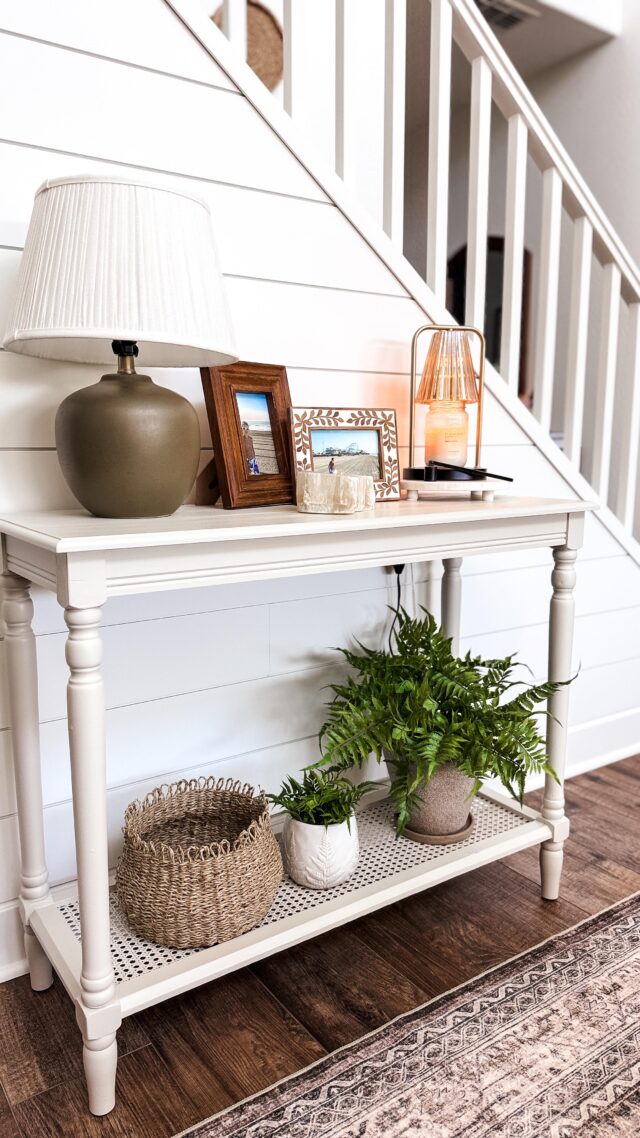 I came across this piece on FB Marketplace for $40 🤭!! A little paint ( accessible beige) and now it’s a unique piece that I’m loving!! 🫠

.
.
.
#fbmarketplacefinds #accessiblebeige #pocketsofmyhome #homeinspiration #neutralhome #homestylingtips